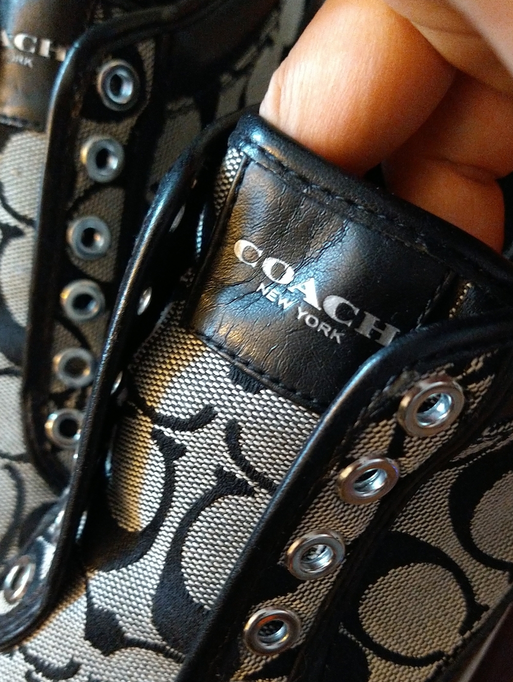 Coach Signature Slip-On Sneakers in Black & Beige -size 6.5 Excellent Condition - Picture 12 of 16